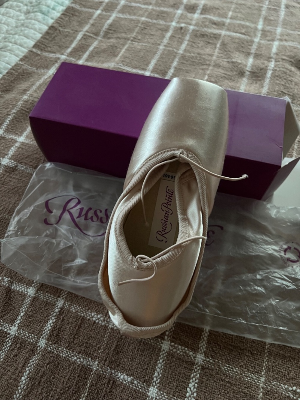 NWT Russian Pointe Almaz Pointe Shoes Sz 38 W2 V2 - Flexible M, U-Cut Drawstring - Picture 4 of 9